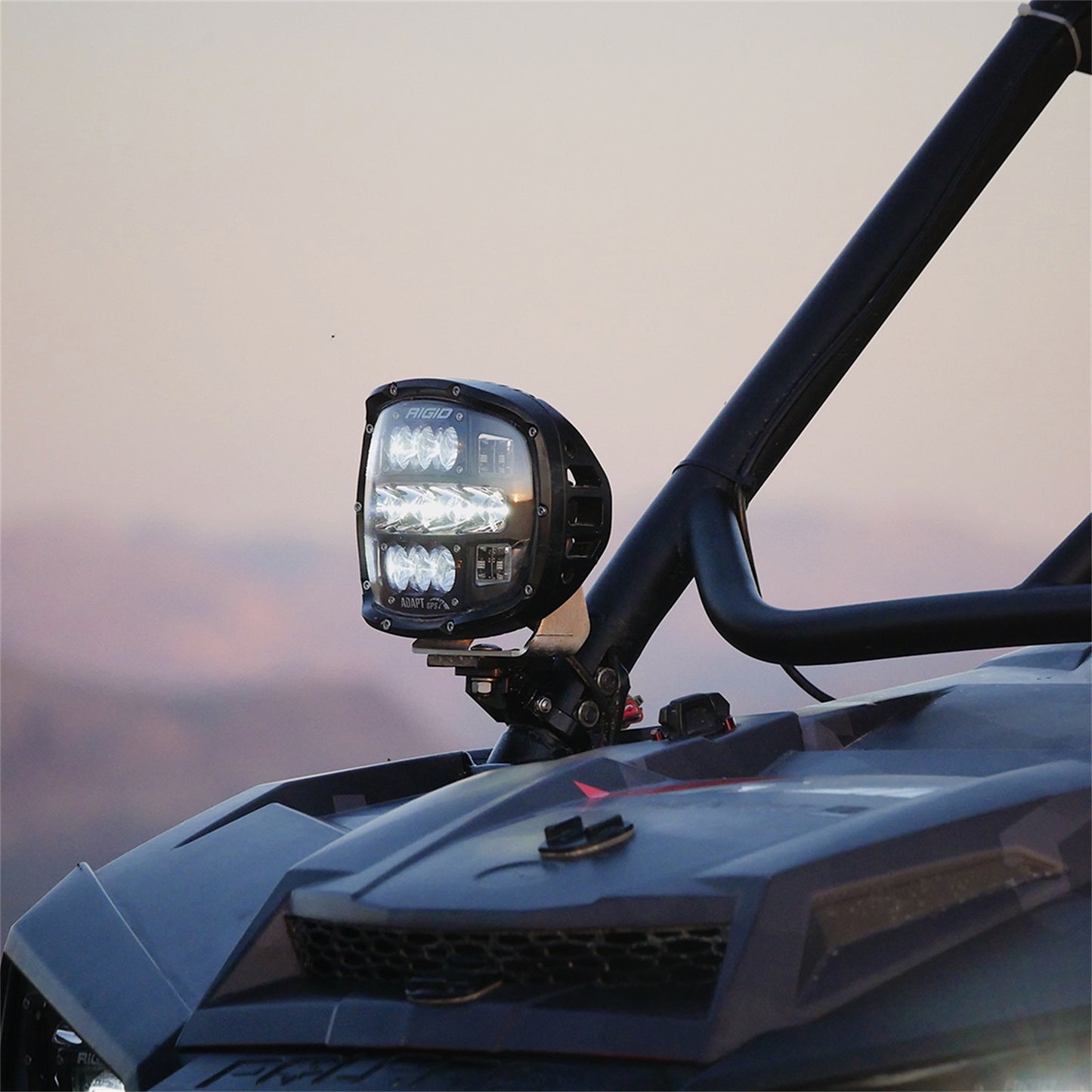 RIGID_Single_Adapt_XP_lit_up_Web-02.jpg