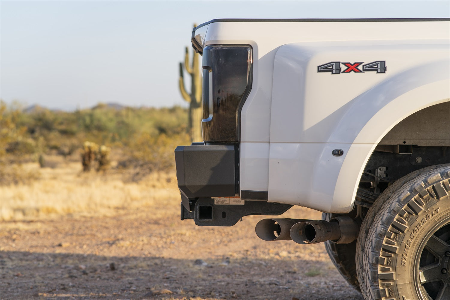 ici-alumilite-bumper-rbm01fdn-lifestyle3.jpg