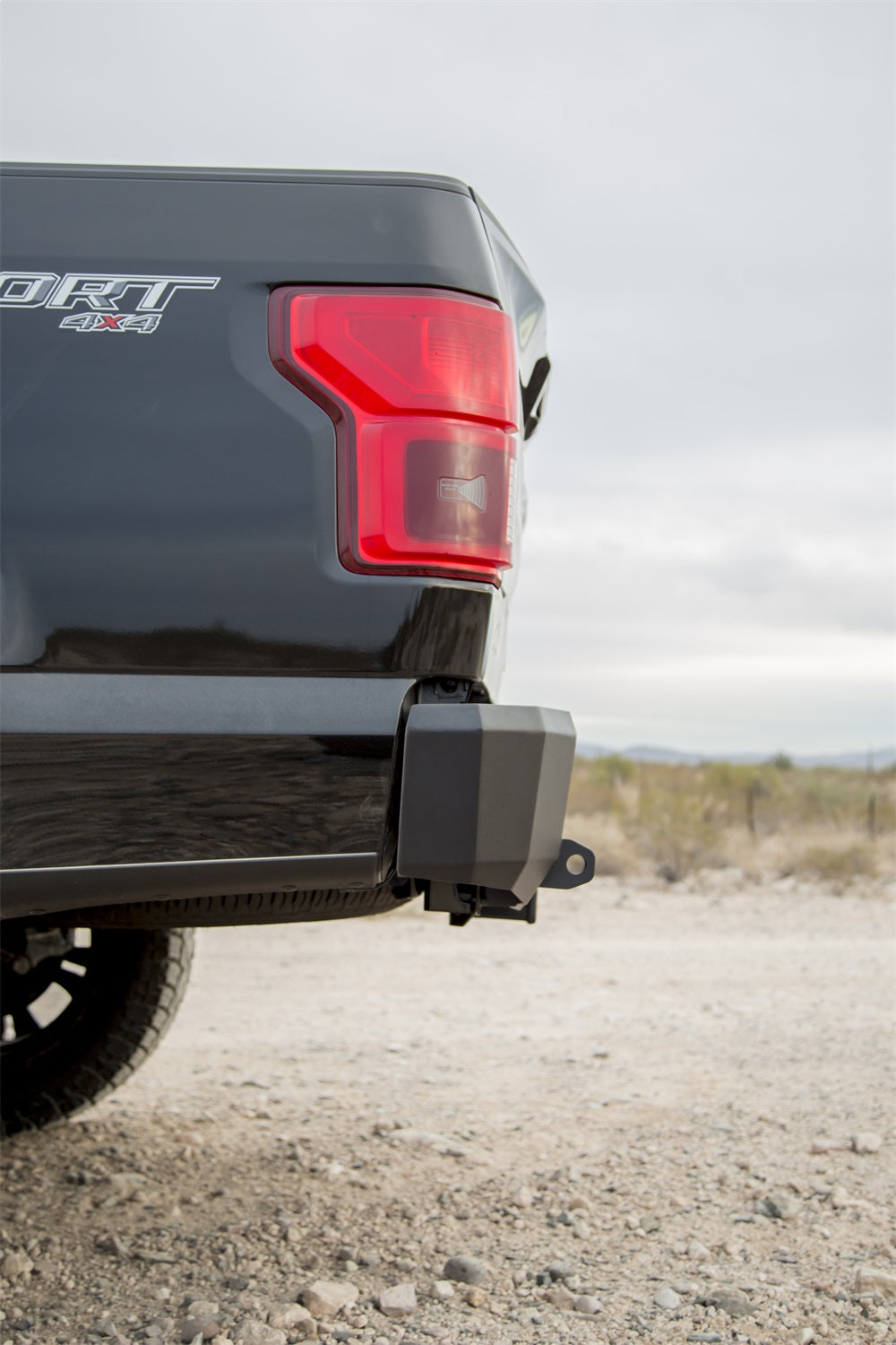ici-alumilite-bumper-rbm85fdn-lifestyle3.jpg