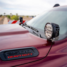 46719_RAM-2500_3500_A-Pillar_Lifestyle-03.jpg