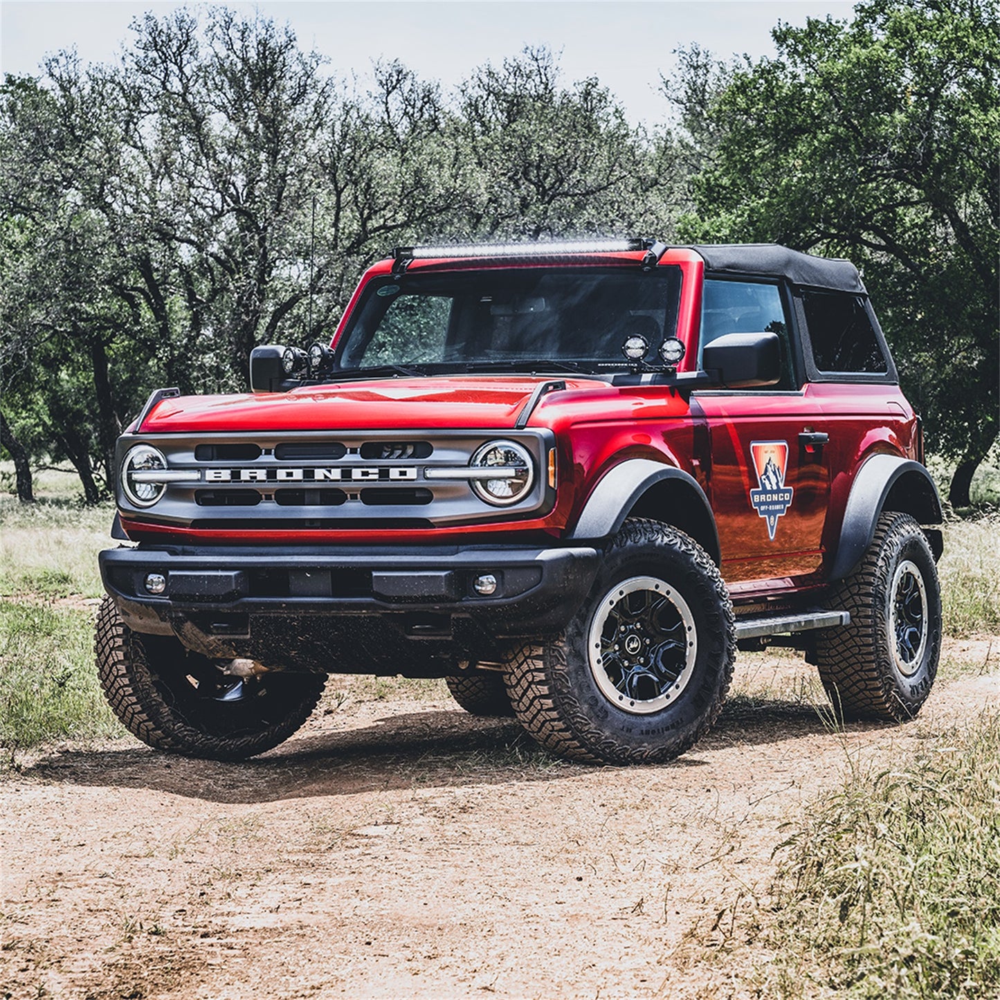 46721-46723_2021_Ford_Bronco_RIGID_Mounts_Lifestyle-01.jpg