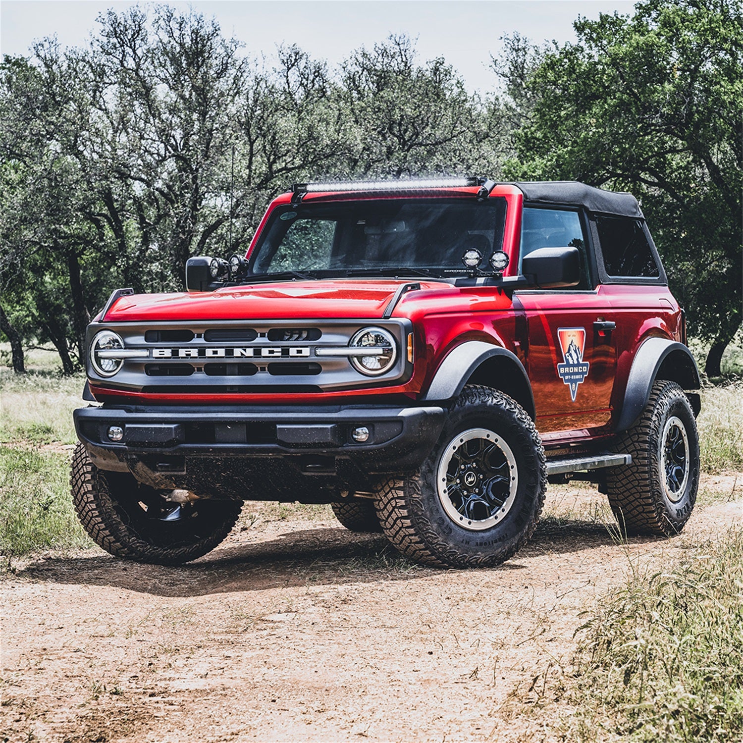 46721-46723_2021_Ford_Bronco_RIGID_Mounts_Lifestyle-01.jpg