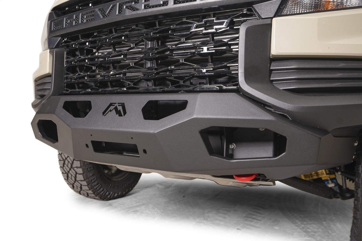 LOAD_CC21_N5151_CLOSEUP.jpg