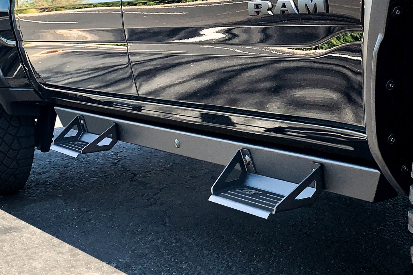 ici-alumilite-steps-dodge-ram.jpg